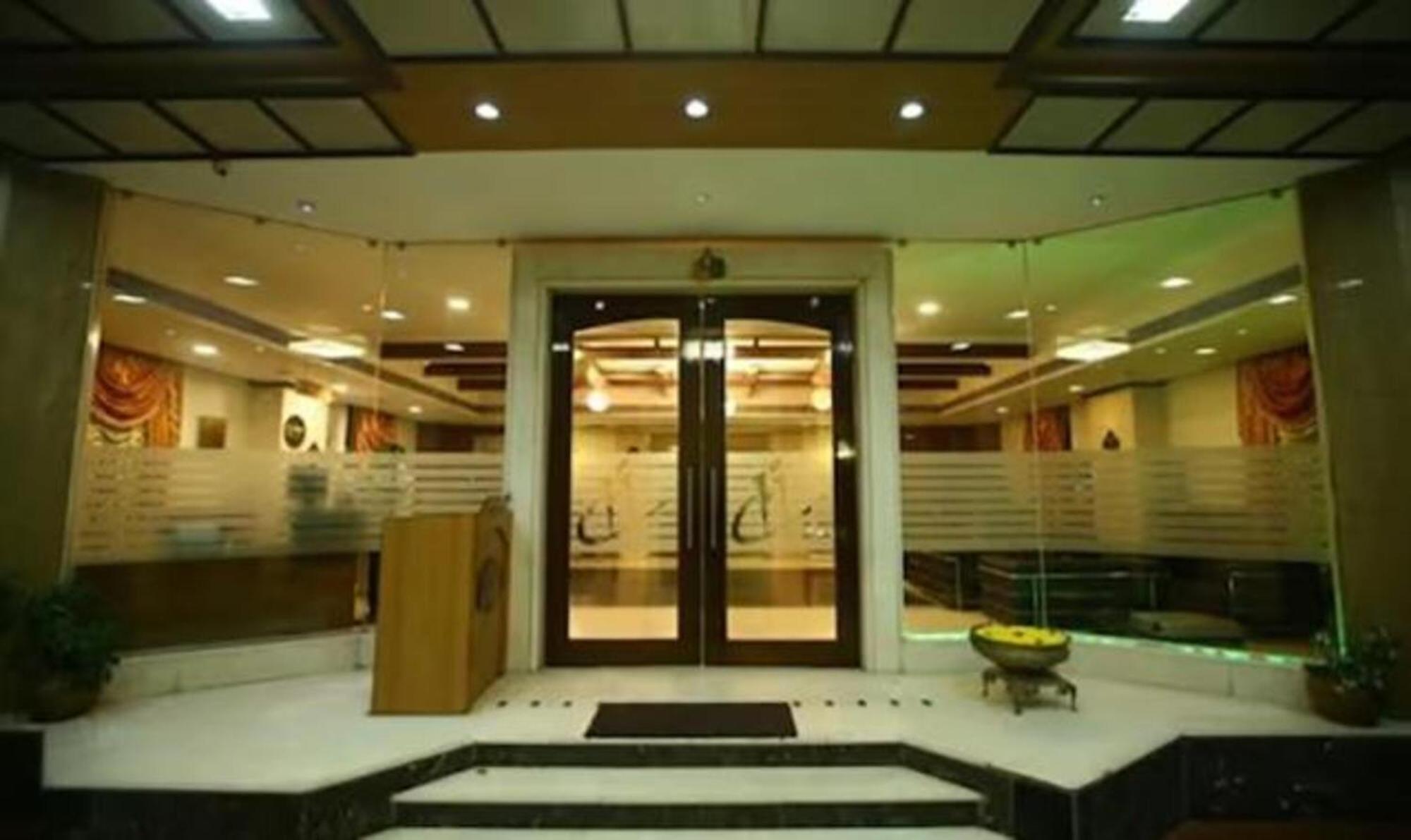 Fabhotel Prime Chennai Deluxe Екстер'єр фото