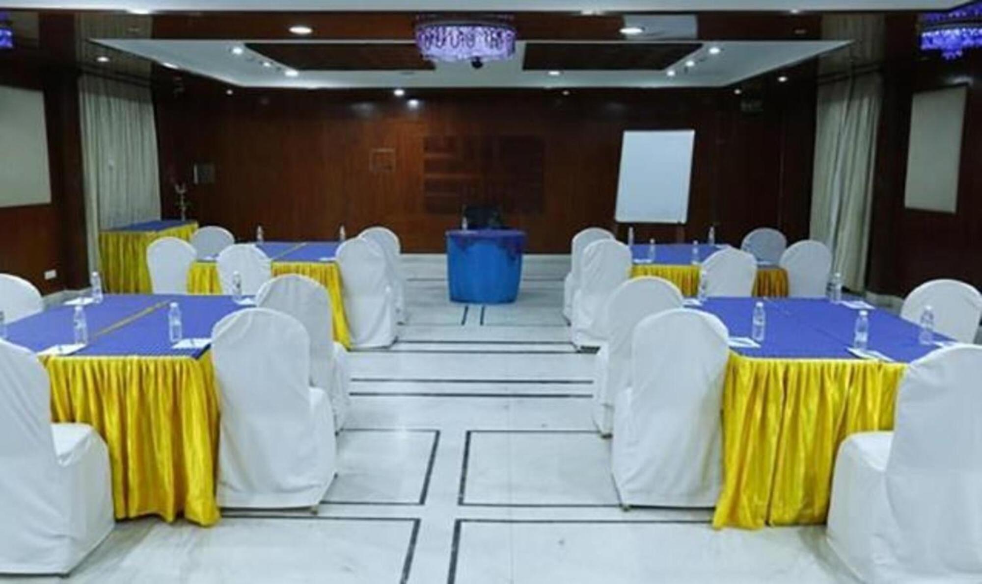 Fabhotel Prime Chennai Deluxe Екстер'єр фото